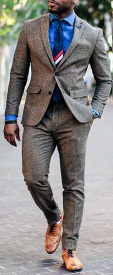 Picture of Textured brown two-piece suit