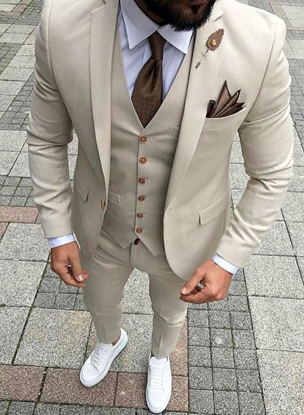 Skinny fit off-white three-piece suit