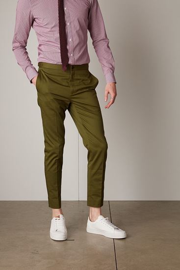 shirt combination with green chinos